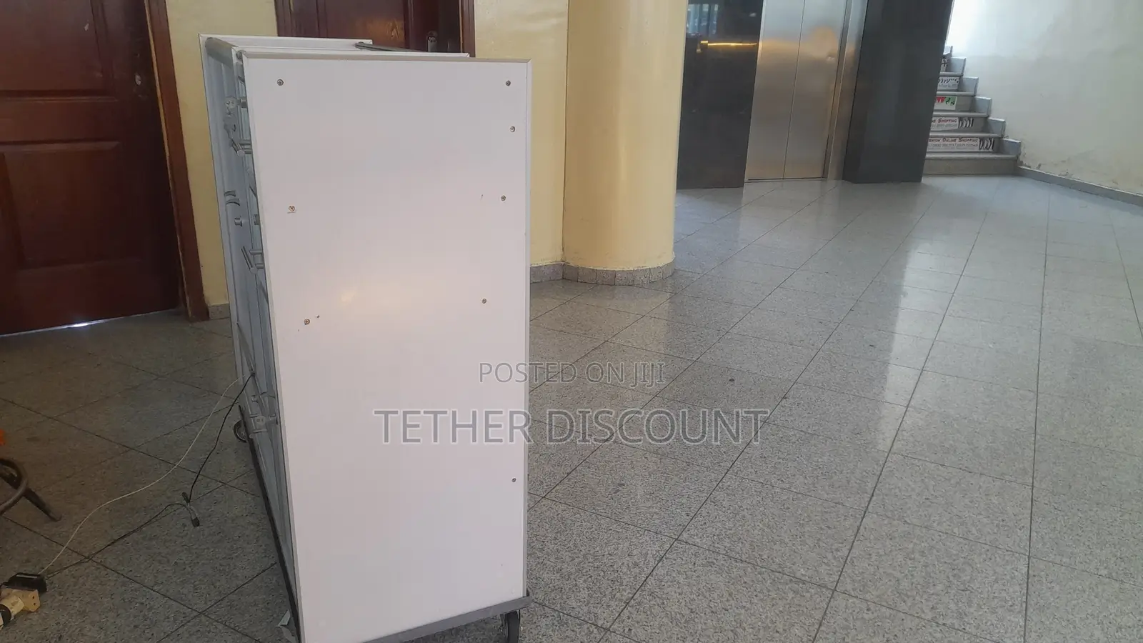 √ High Qulity Glass Display Allmost New 120m Good Condition