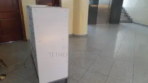√ High Qulity Glass Display Allmost New 120m Good Condition
