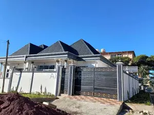 Furnished 4bdrm Villa in Edget, Oromia-Finfinne for sale