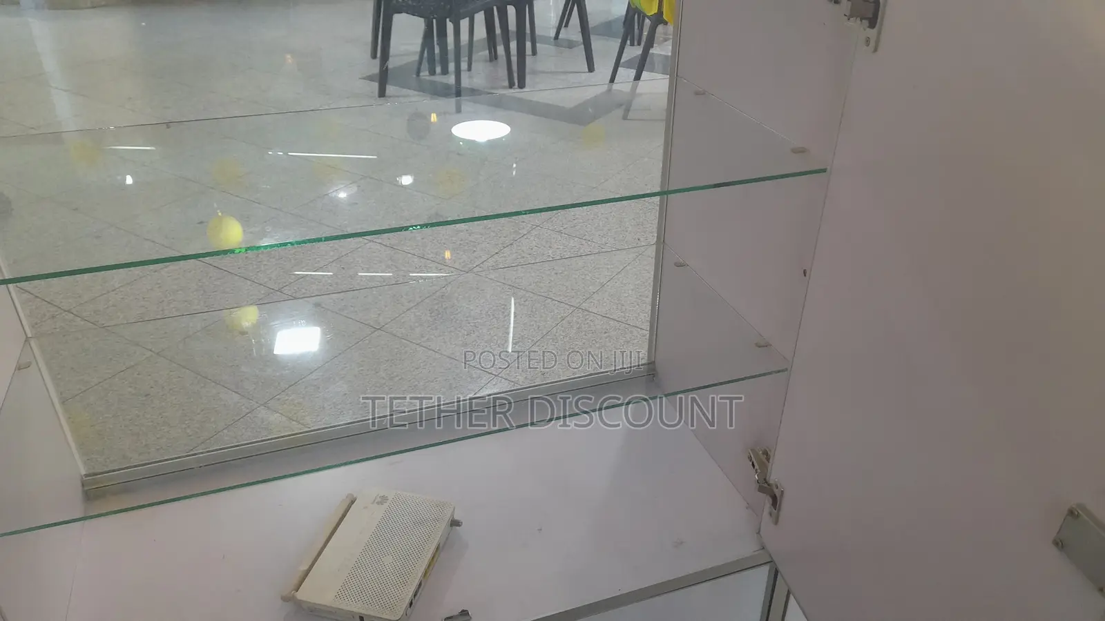 √ High Qulity Glass Display Allmost New 120m Good Condition