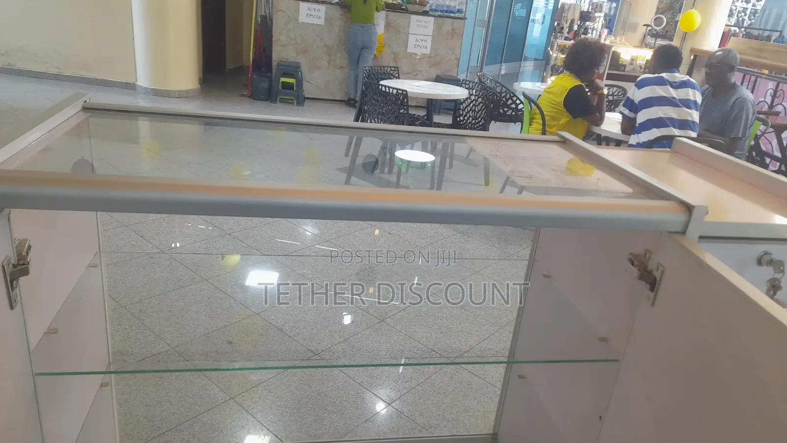 √ High Qulity Glass Display Allmost New 120m Good Condition