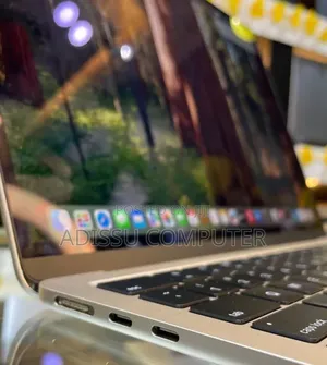 New Laptop Apple MacBook Air 2025 M4 16GB Apple M4 SSD 512GB