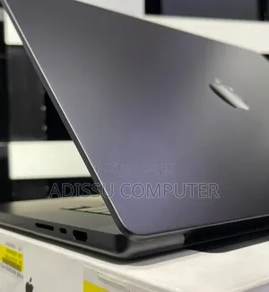 New Laptop Apple MacBook Pro 2024 M4 Max 48GB Apple M4 Max SSD 2T