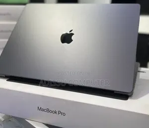 New Laptop Apple MacBook Pro 2024 M4 Max 48GB Apple M4 Max SSD 2T