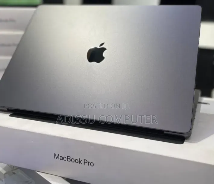 New Laptop Apple MacBook Pro 2024 M4 Max 48GB Apple M4 Max SSD 2T