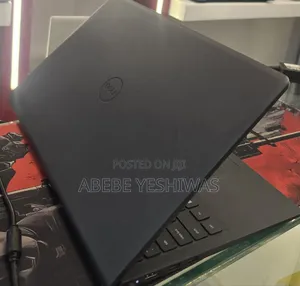 New Laptop Dell Inspiron 15 8GB Intel Core i5 SSD 512GB