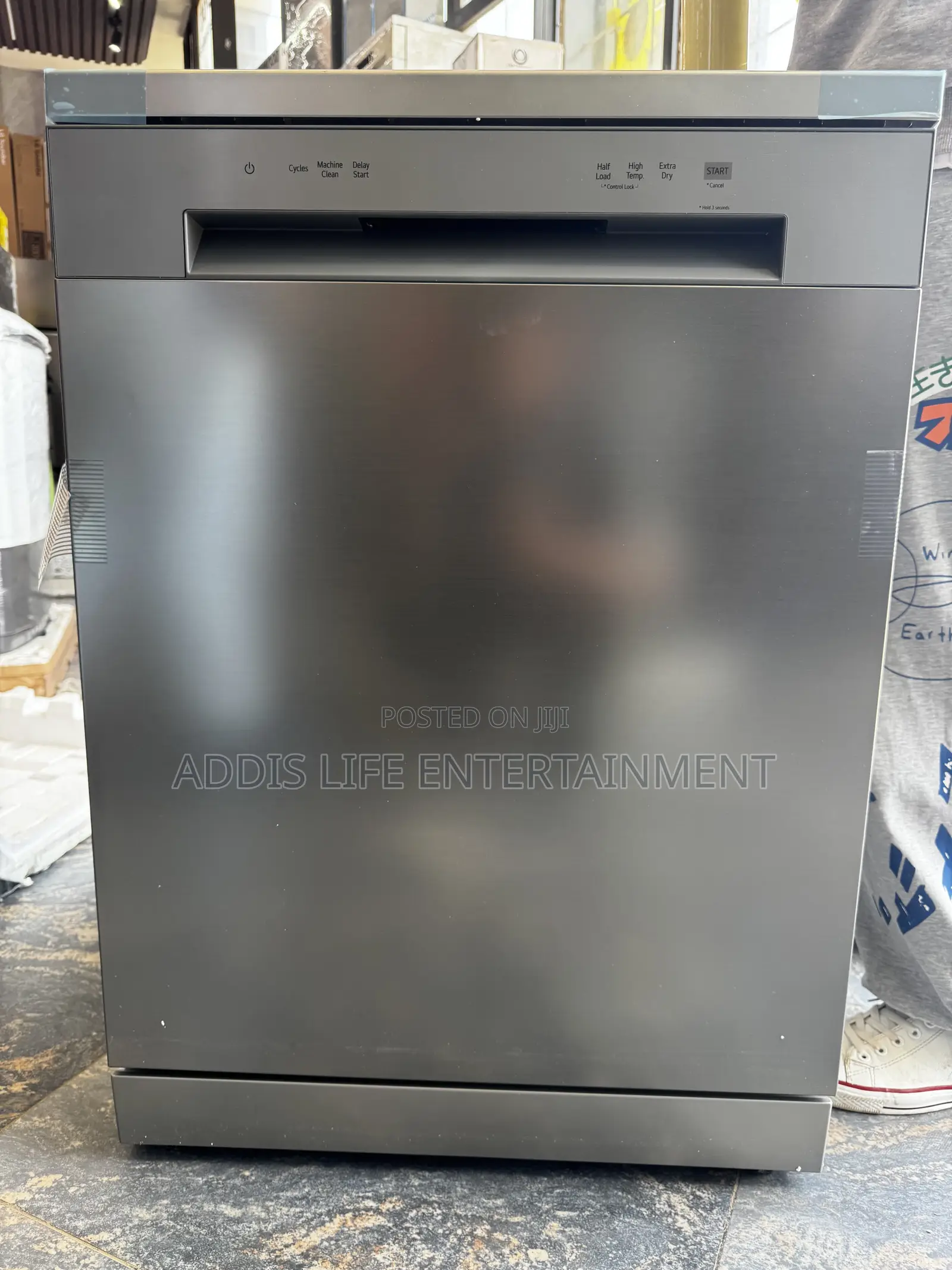 LG QuadWashTM Free-Standing Dishwasher