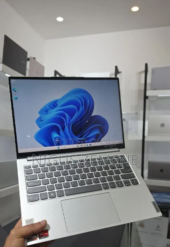 New Laptop Lenovo Ideapad 3 16GB AMD Ryzen 7 SSD 512GB