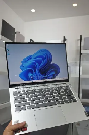 New Laptop Lenovo Ideapad 3 16GB AMD Ryzen 7 SSD 512GB