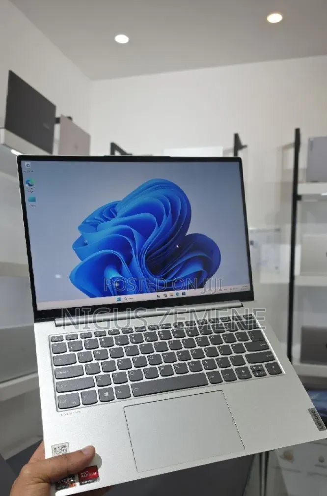 New Laptop Lenovo Ideapad 3 16GB AMD Ryzen 7 SSD 512GB