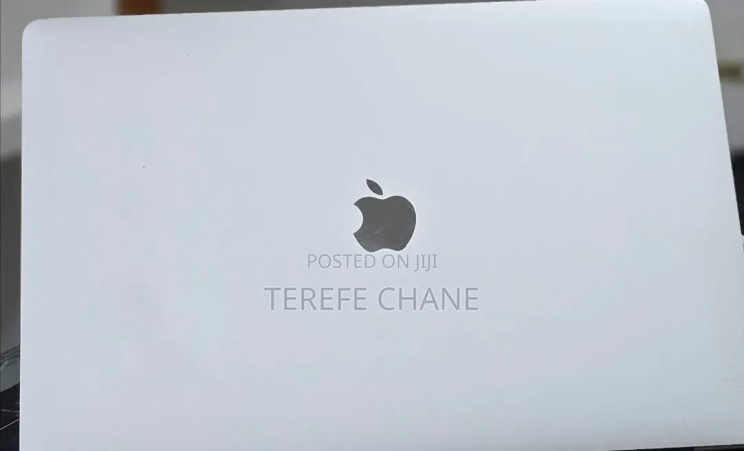 New Laptop Apple MacBook Pro 2019 16GB Intel Core i7 SSD 512GB