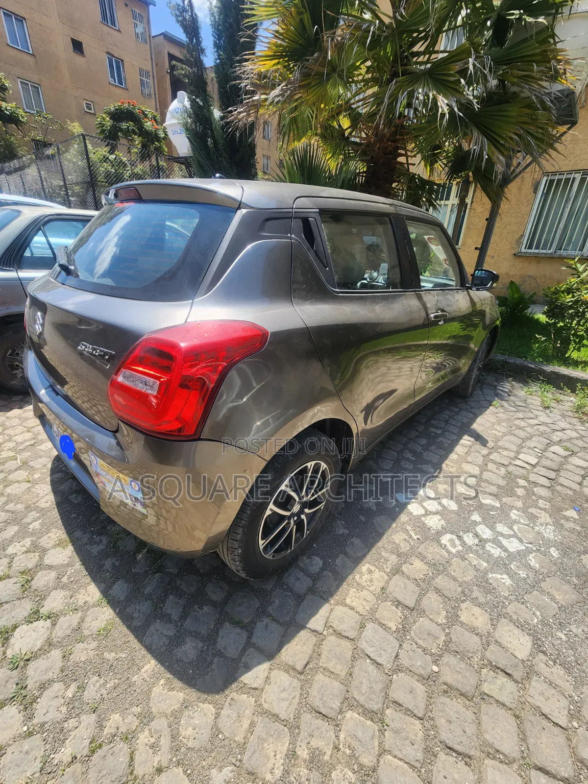 Suzuki Swift 2022 Brown