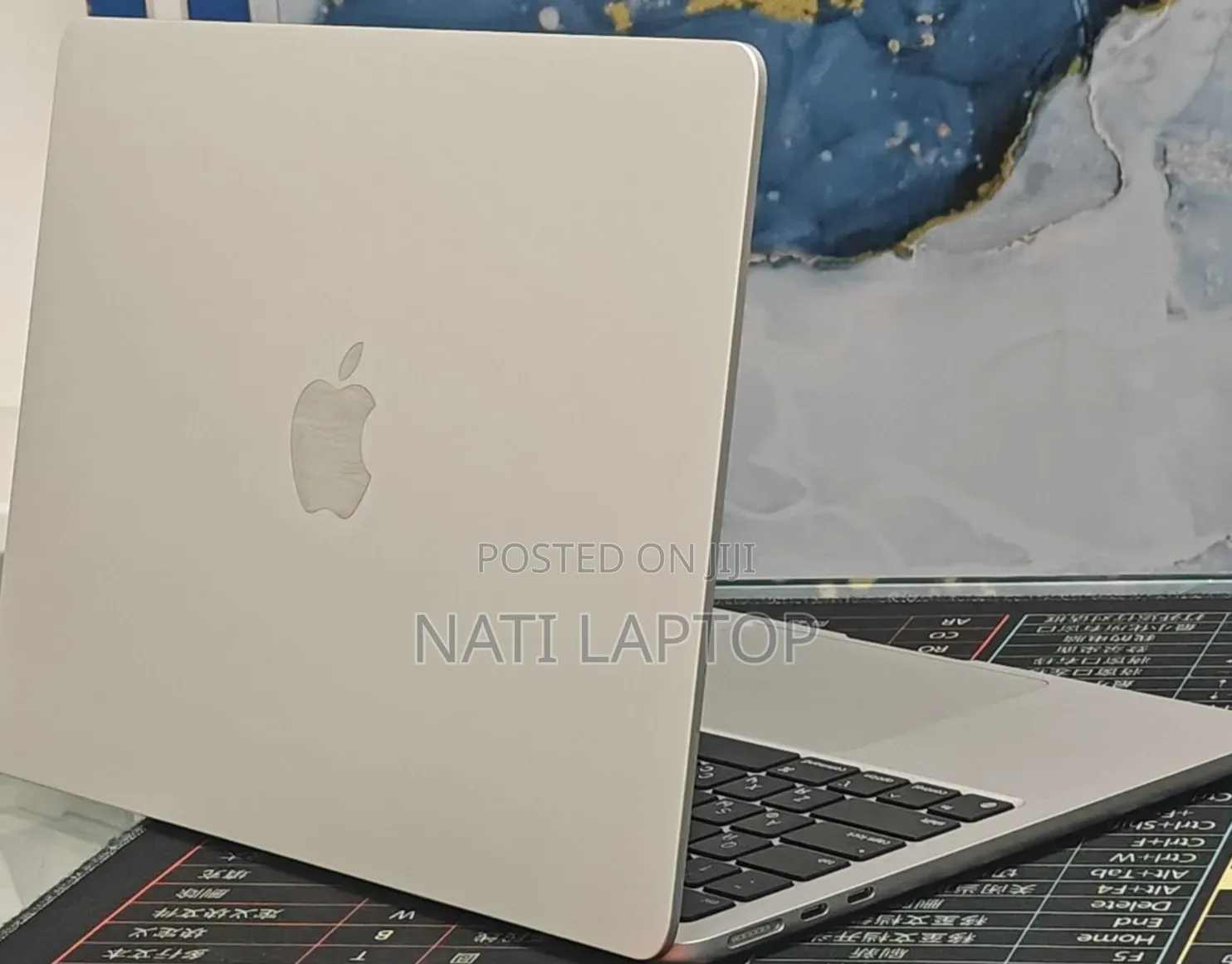 New Laptop Apple MacBook Air 2022 M2 8GB Apple M2 SSD 256GB