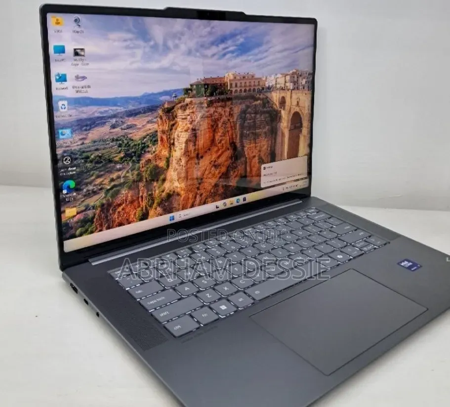 New Laptop Lenovo 32GB Intel Core Ultra 7 SSD 1T