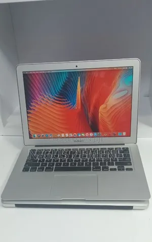 New Laptop Apple MacBook Air 2017 8GB Intel Core i5 SSD 256GB