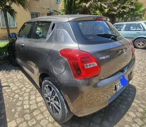 Suzuki Swift 2022 Brown