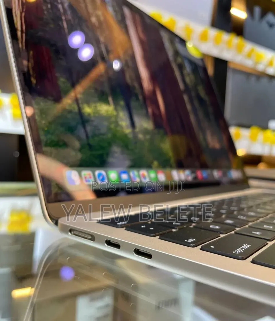 New Laptop Apple MacBook Air 16GB Apple M4 SSD 512GB