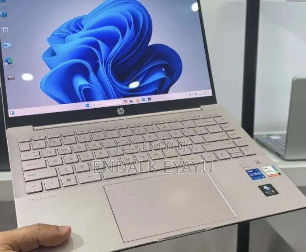 New Laptop HP Pavilion 14 16GB Intel Core i7 SSD 512GB