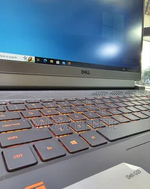 New Laptop Dell G15 5520 16GB Intel Core i7 SSD 512GB