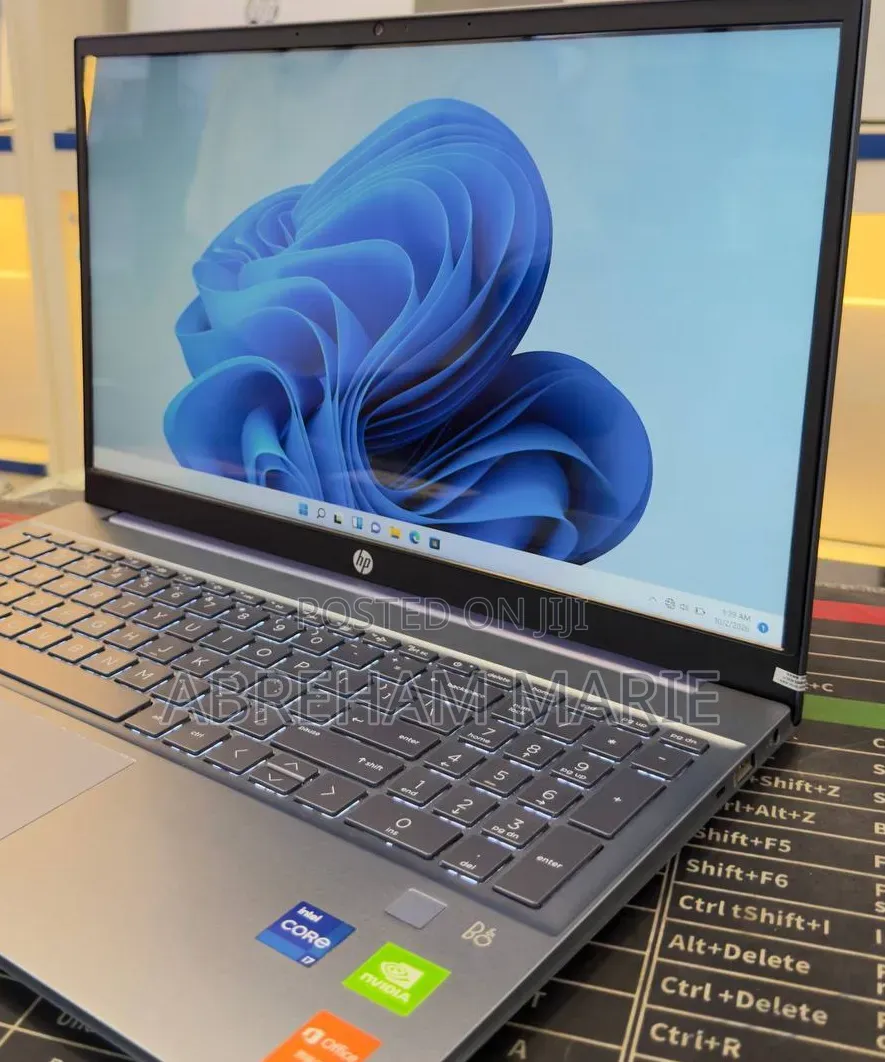 New Laptop HP Pavilion 15 16GB Intel Core i7 SSD 512GB