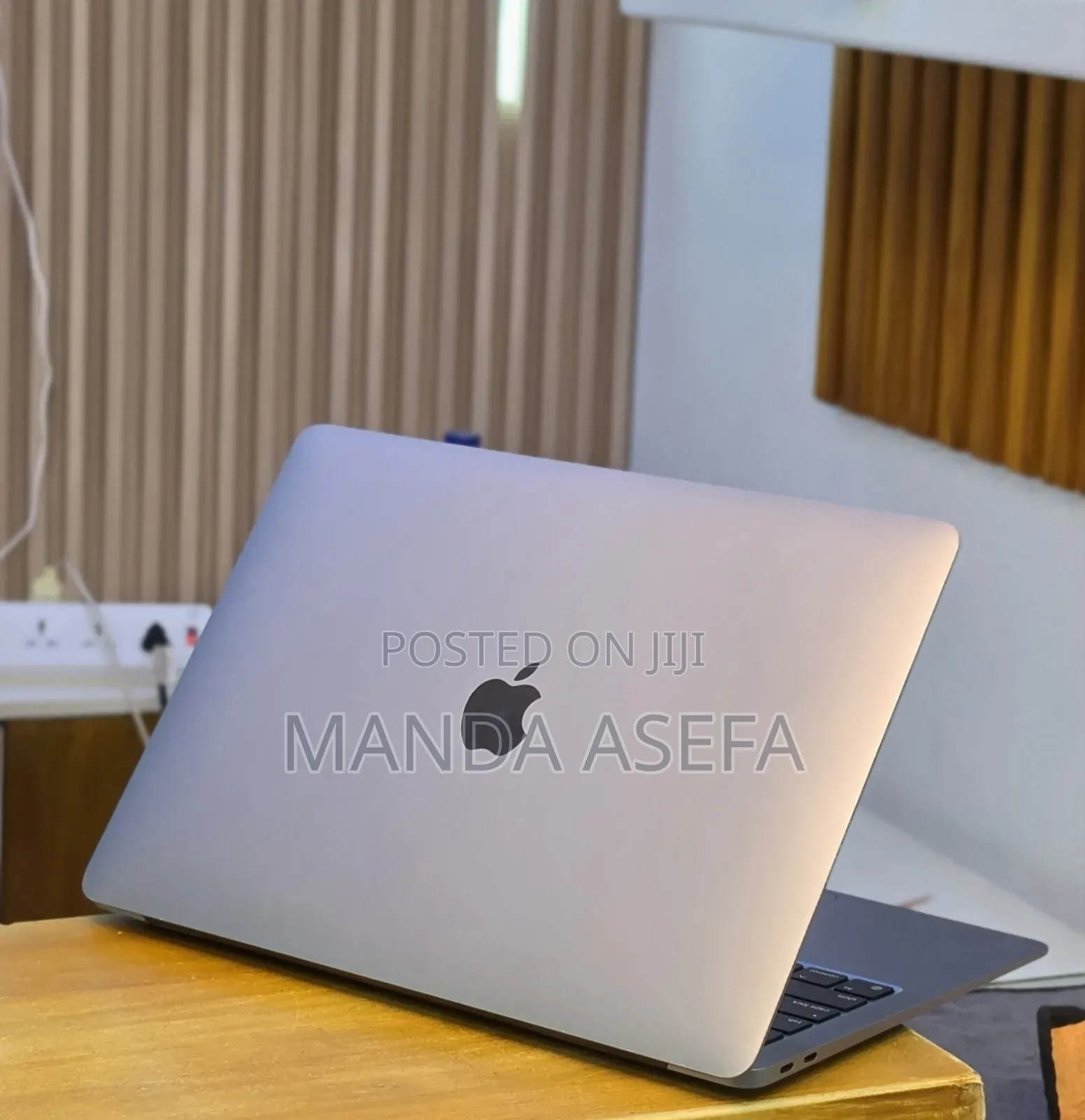 New Laptop Apple MacBook Air 2020 M1 16GB Apple M1 SSD 512GB