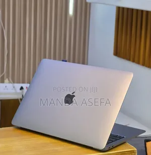 New Laptop Apple MacBook Air 2020 M1 16GB Apple M1 SSD 512GB