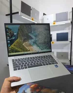 New Laptop HP EliteBook 840 G9 16GB Intel Core i7 SSD 512GB