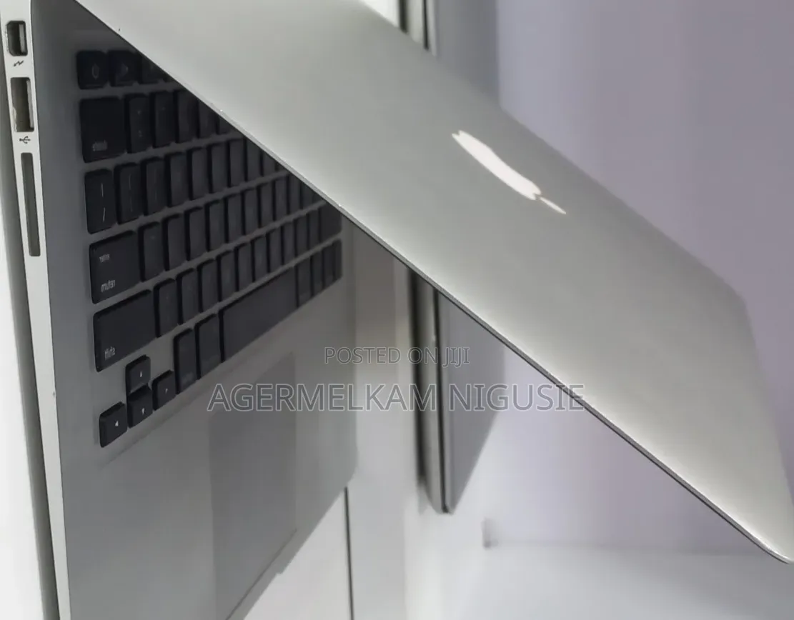 New Laptop Apple MacBook 2017 16GB Intel Core i7 SSD 512GB
