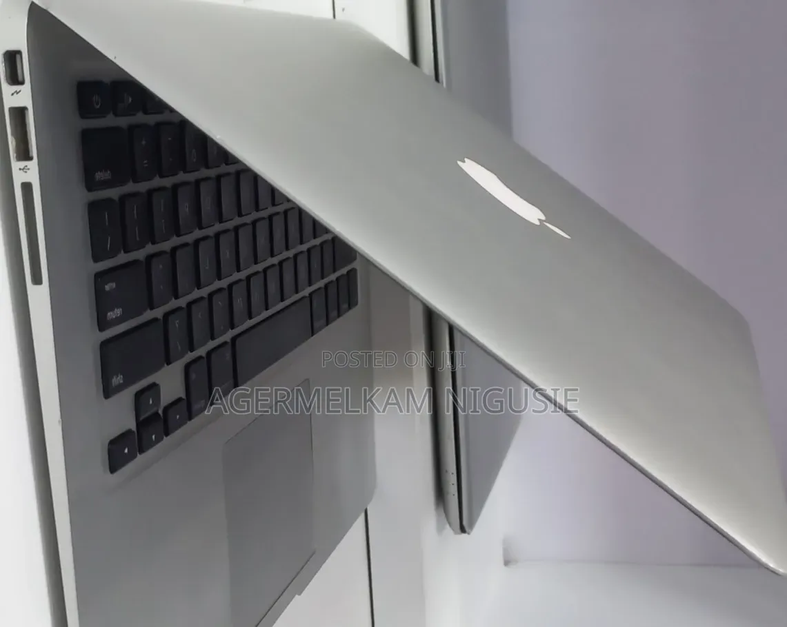 New Laptop Apple MacBook 2017 16GB Intel Core i7 SSD 512GB