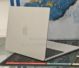 New Laptop Apple MacBook Air 2022 M2 8GB Apple M2 SSD 256GB