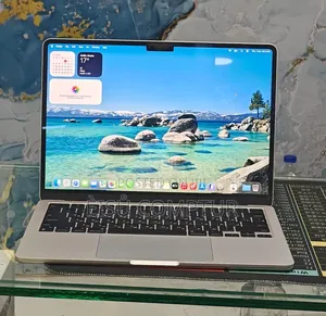 New Laptop Apple MacBook Air 2022 M2 8GB Apple M2 SSD 256GB