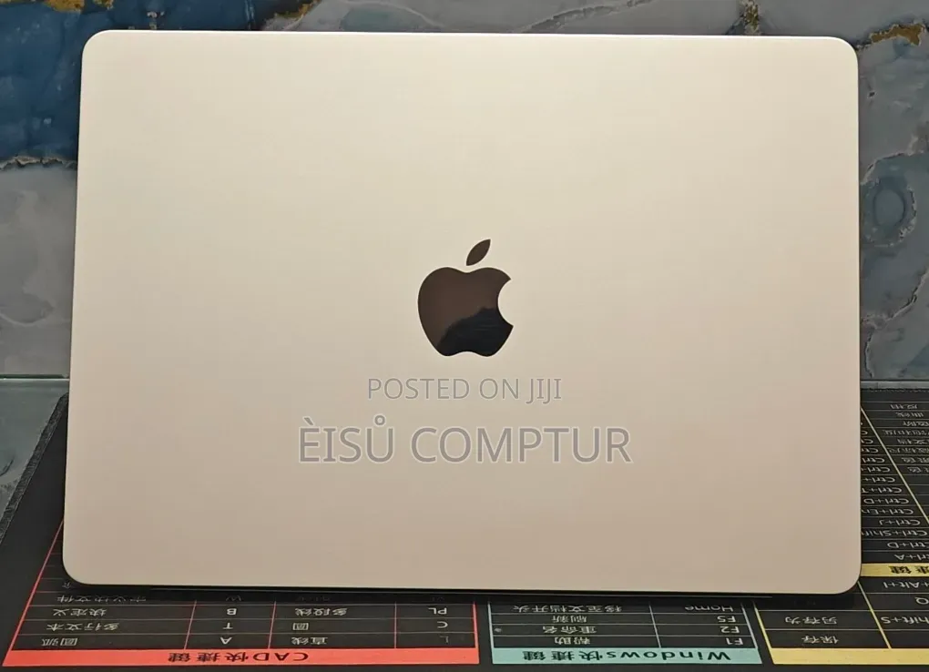 New Laptop Apple MacBook Air 2022 M2 8GB Apple M2 SSD 256GB