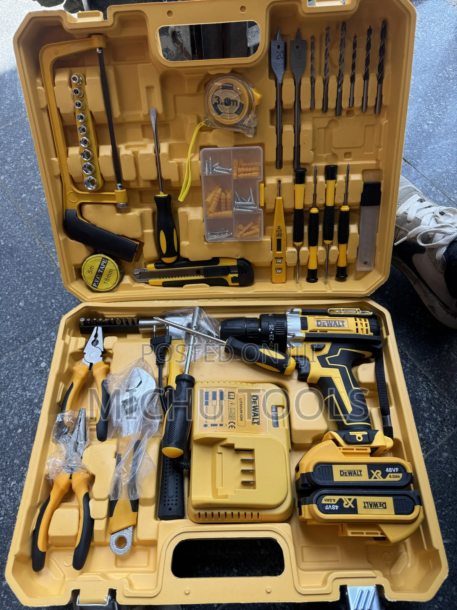 Dewalt Drill Set