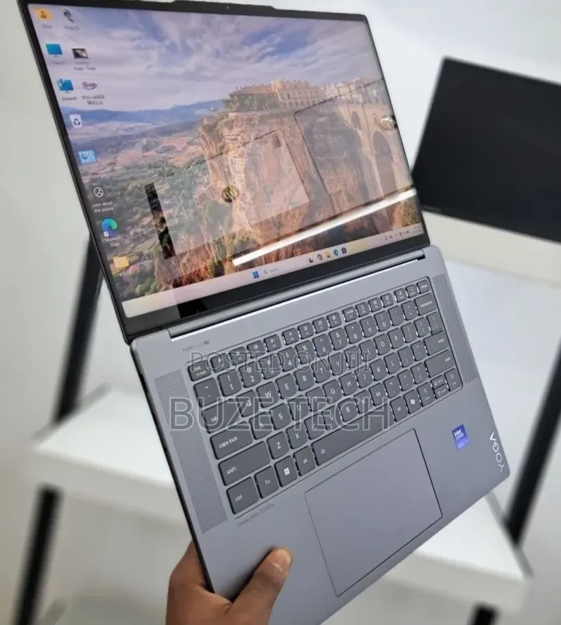 New Laptop Lenovo 32GB Intel Core Ultra 7 SSD 512GB