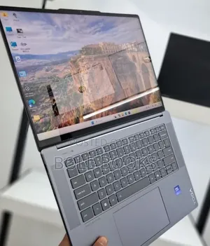 New Laptop Lenovo ThinkPad Yoga 370 16GB Intel Core Ultra 5 SSD 512GB
