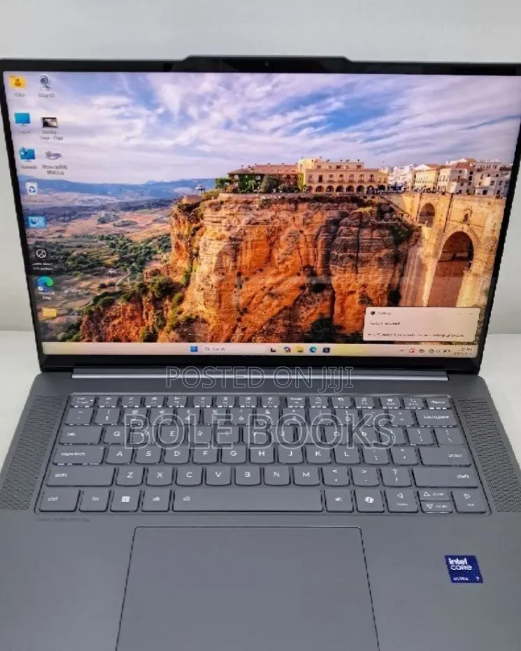 New Laptop Lenovo ThinkPad Yoga 370 16GB Intel Core Ultra 5 SSD 512GB