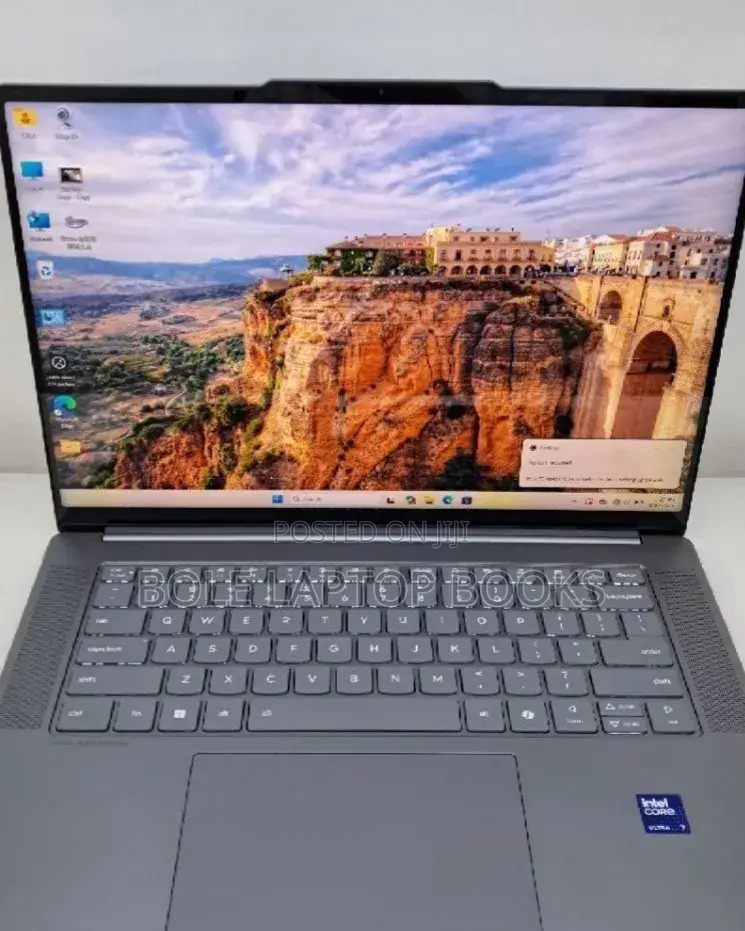New Laptop Lenovo ThinkPad Yoga 370 16GB Intel Core Ultra 5 SSD 512GB