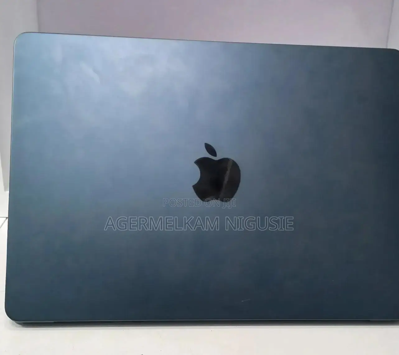 New Laptop Apple MacBook Air 2022 M2 8GB AMD A10 SSD 512GB