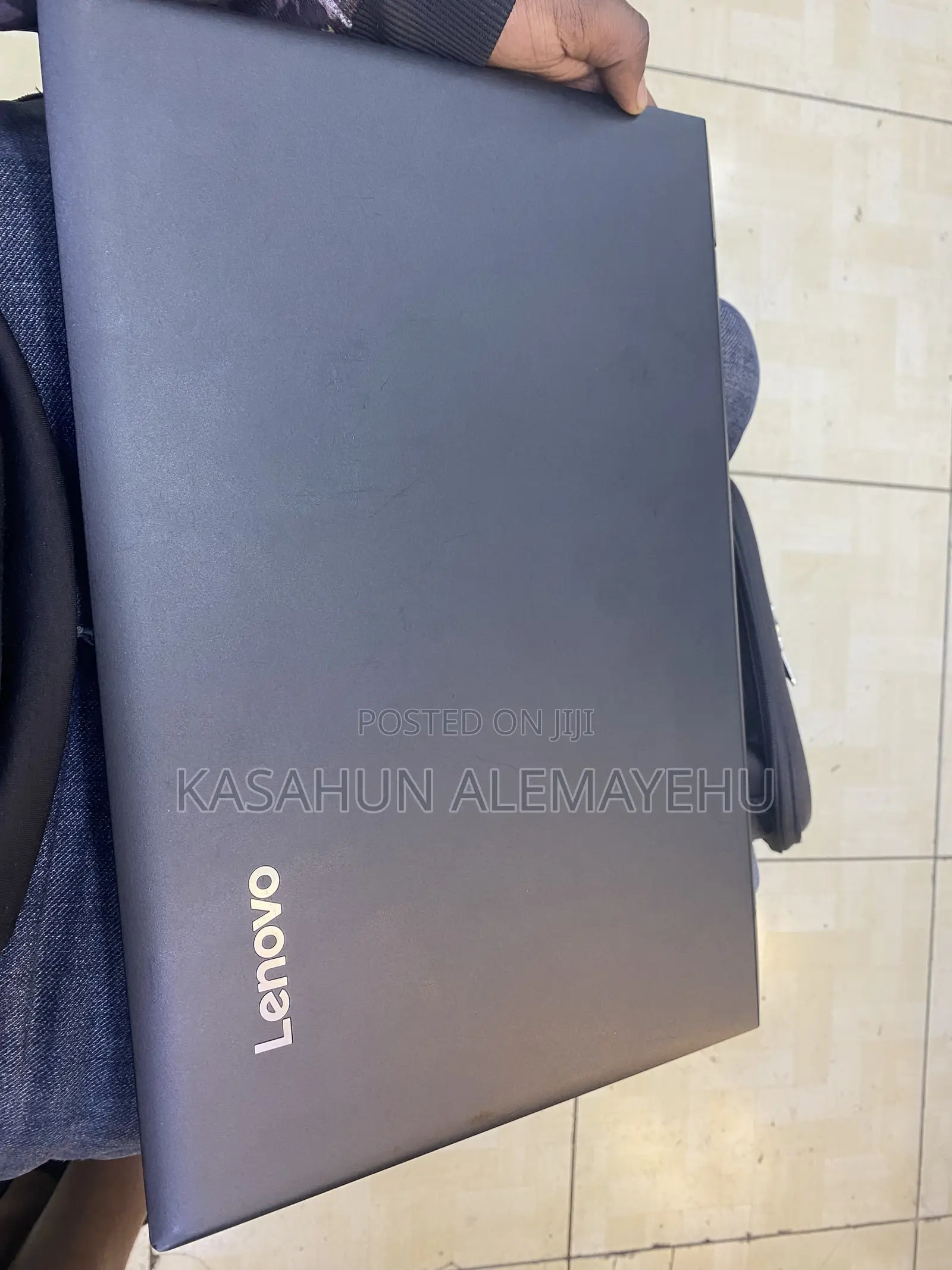 Laptop Lenovo V110 4GB Intel Core 3 HDD 500GB