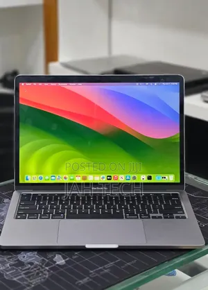 New Laptop Apple MacBook Pro 2020 M1 8GB Apple M1 SSD 512GB