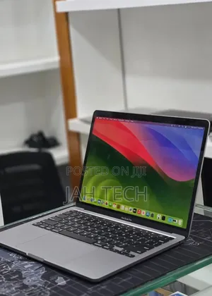 New Laptop Apple MacBook Pro 2020 M1 8GB Apple M1 SSD 512GB