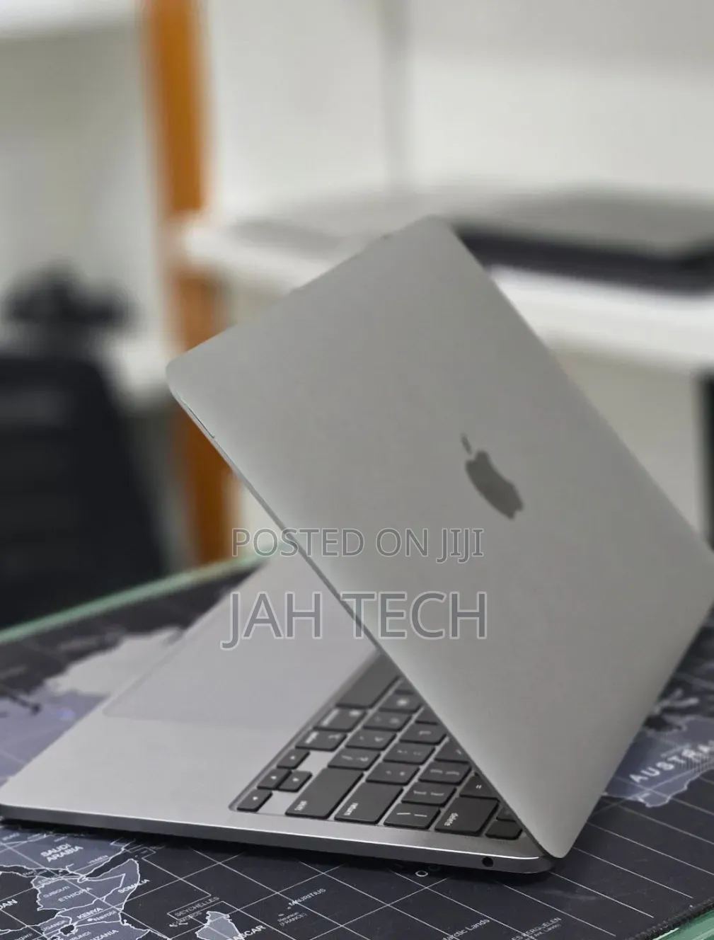 New Laptop Apple MacBook Pro 2020 M1 8GB Apple M1 SSD 512GB