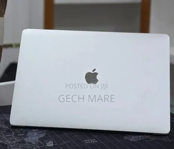 New Laptop Apple MacBook Pro 2017 16GB Intel Core i7 SSD 512GB