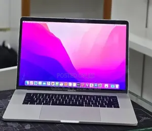 New Laptop Apple MacBook Pro 2017 16GB Intel Core i7 SSD 512GB