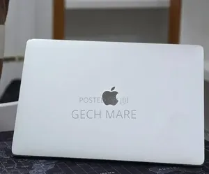 New Laptop Apple MacBook Pro 2017 16GB Intel Core i7 SSD 512GB