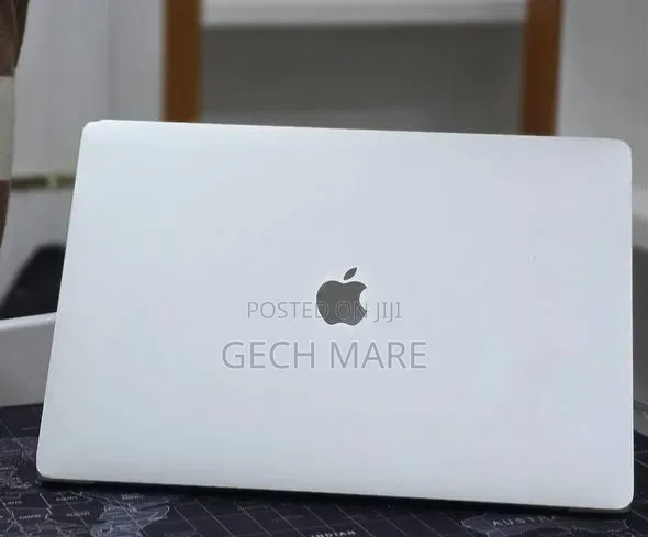 New Laptop Apple MacBook Pro 2017 16GB Intel Core i7 SSD 512GB