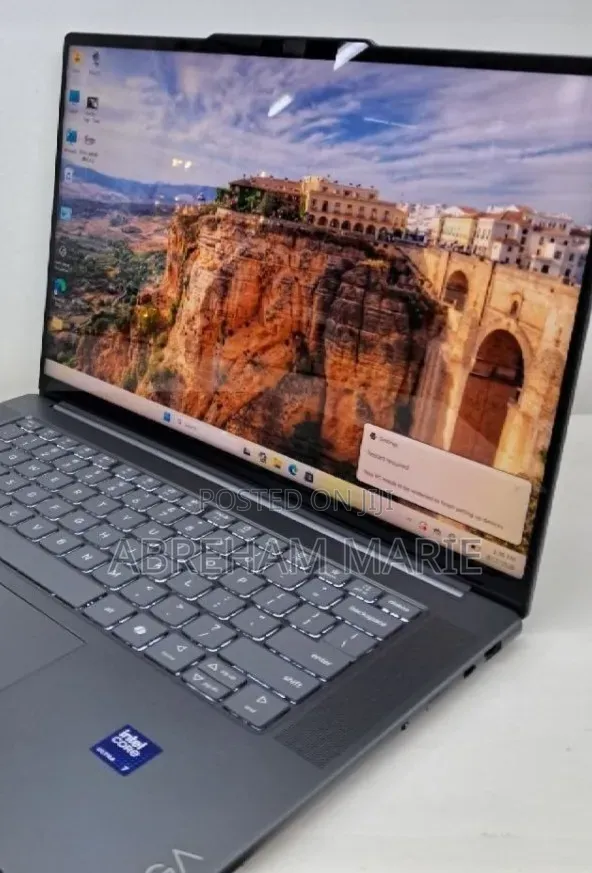 New Laptop Lenovo Yoga 11e 32GB Intel Core Ultra 7 SSD 1T