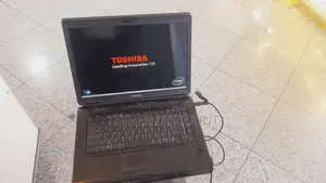 New Laptop Toshiba Satellite L300 4GB Intel HDD 500GB