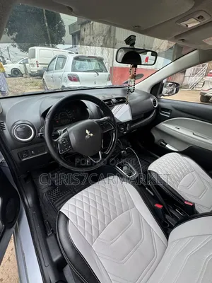 Mitsubishi Attrage 2021 Silver