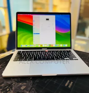 New Laptop Apple MacBook Pro 2020 M1 16GB Apple M1 SSD 256GB